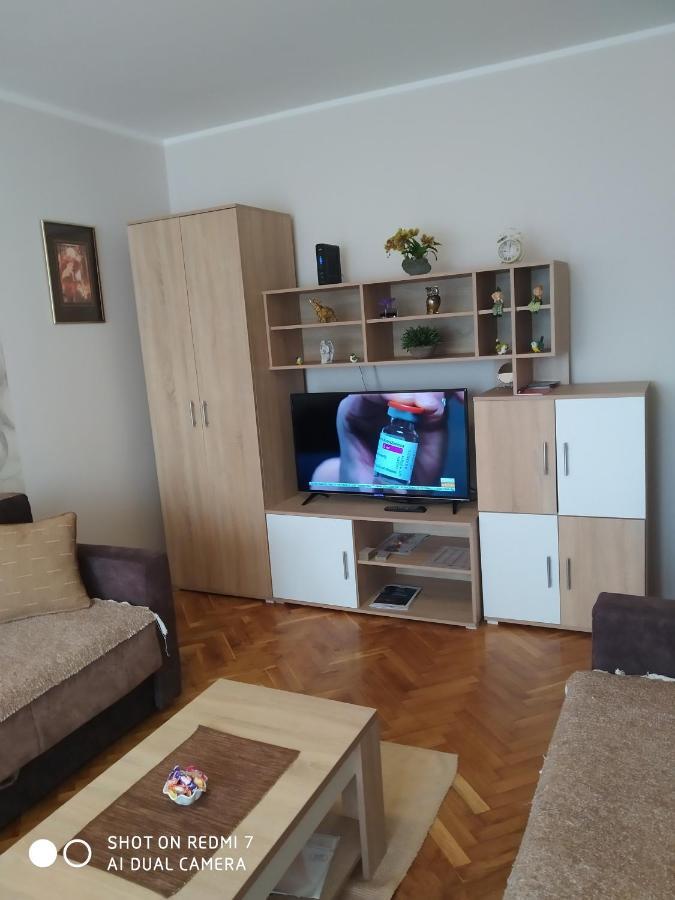 Apartman Ivan Vrdnik Exterior foto
